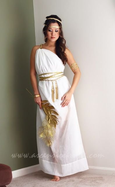 Historical costume — crafty example