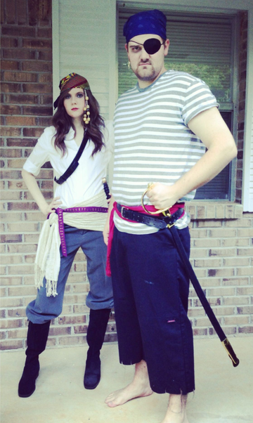 Historical costume — crafty example