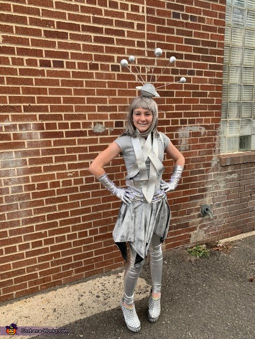 Future costume — crafty example